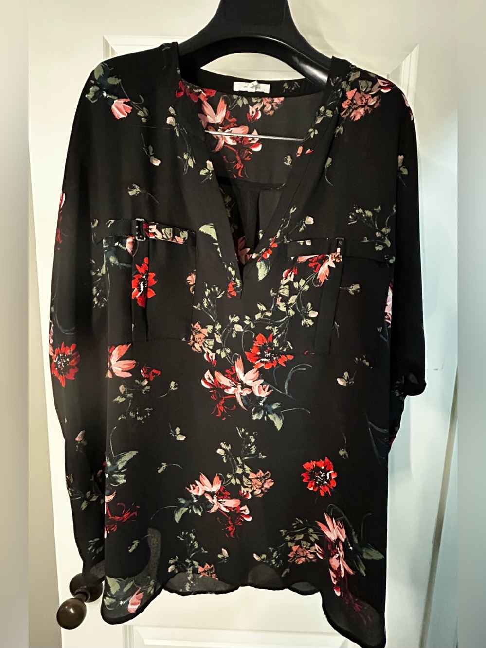 Maurices Women's Floral Short Sleeve Blouse Top Very Pretty
